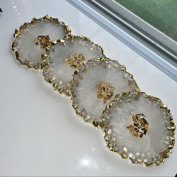 Resin Geode Agate 12” Tray and Coasters w/ Crushed Glass Edges - HANDMADE BY ME - Picture 6 of 10